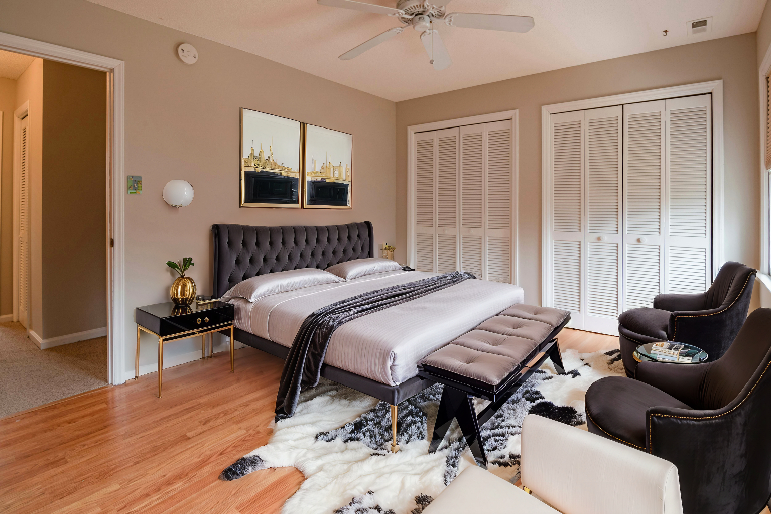 Customizable staged bedroom